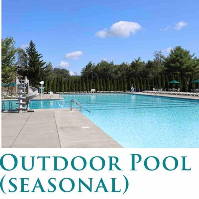 Luxury 4 Bedroom House In Pocono Mountains In Golf Course Near Lake Tobyhanna Eksteriør billede